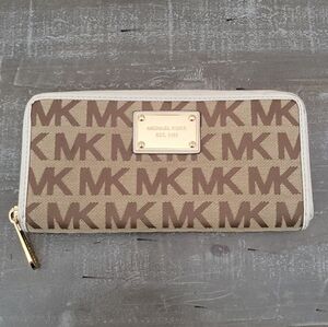 Michael Kors Signature Zip-Around Wallet